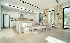 Luxury Oasis Villa